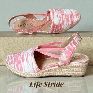 Life Stride Katrina 2 Espadrille Wedge sandals in blush. Size 8. Like new!